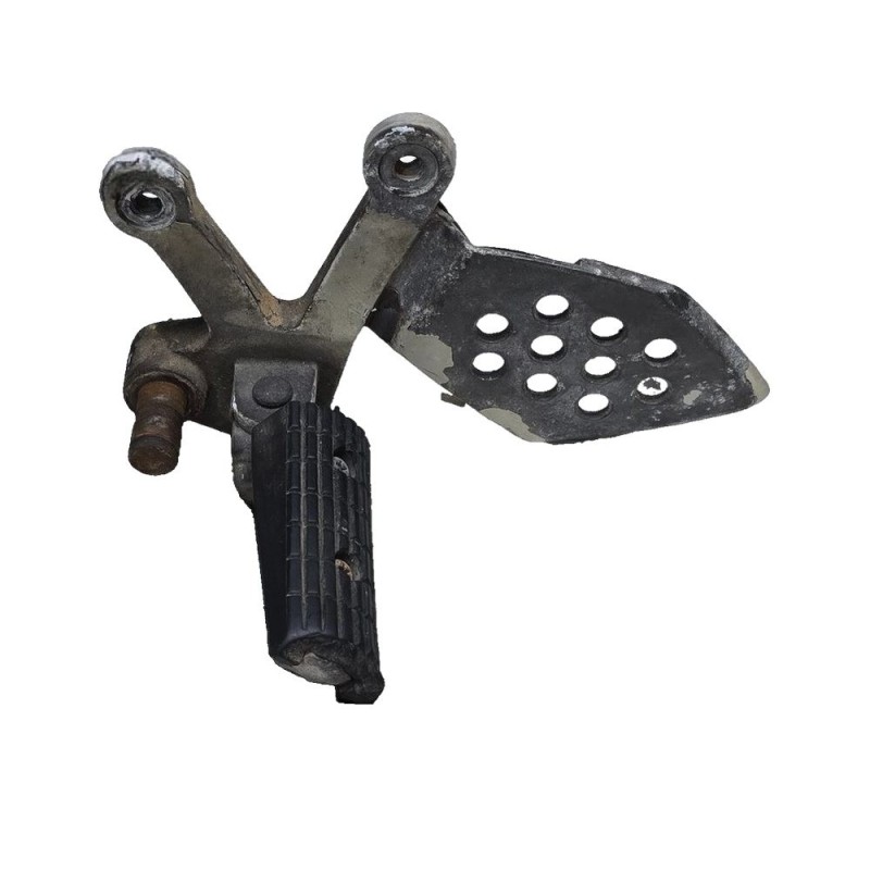 SOPORTE DE ESTRIBERA DELANTERA IZQUIERDA HYOSUNG COMET 250 2003 2007
