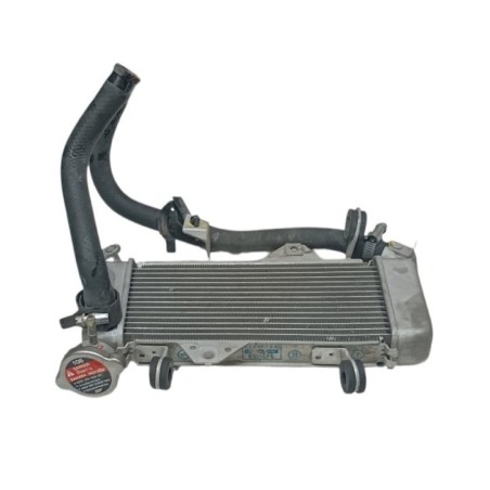 RADIADOR DE AGUA CON TAPÓN YAMAHA YZF125R 2023-2025