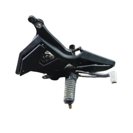 SOPORTE ESTRIBERA DELANTERA DERECHA COMPLETO CON PEDAL FRENO Y ESTRIBO KAWASAKI VERSYS 650 KLE 2015-2020
