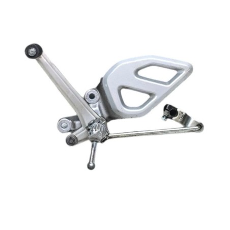SOPORTE ESTRIBERA DELANTERA IZQUIERDA COMPLETO CON PALANCA DE CAMBIOS YAMAHA MT125 2023-2024