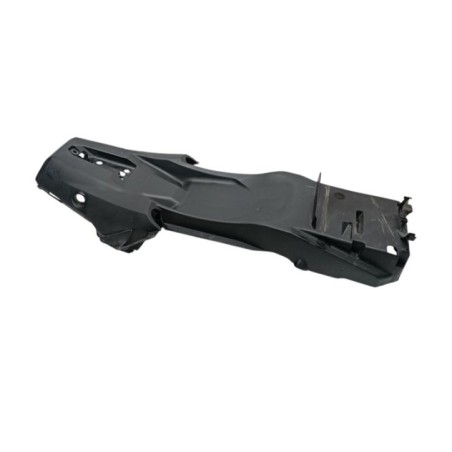PASO DE RUEDA SUPERIOR CAJA DE BATERÍA HONDA CB HORNET 750 2023-2024