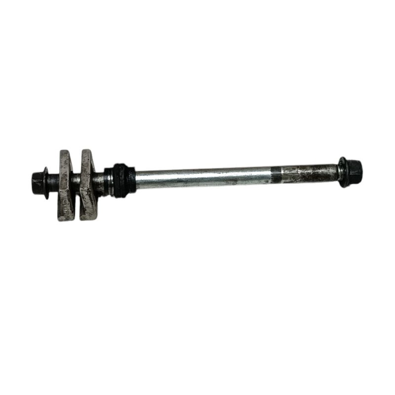 EJE RUEDA TRASERA CON TENSORES CADENA YAMAHA MT125 2014-2018